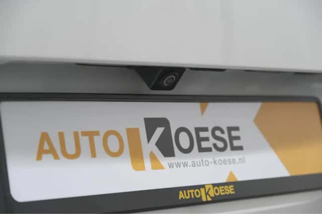 Peugeot 5008 (2020) thumbnail 4