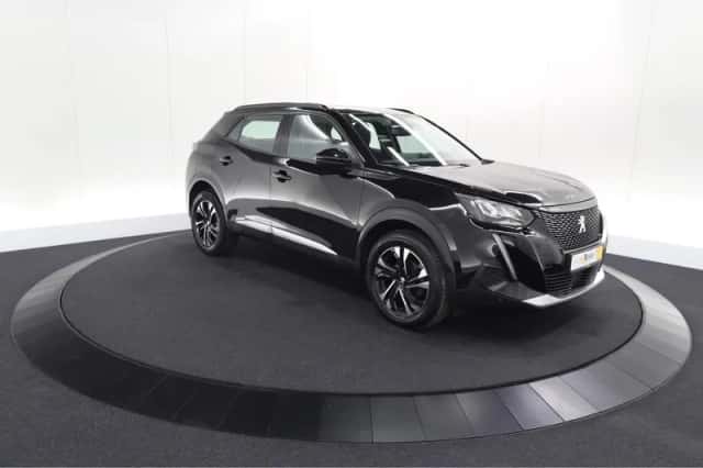 Peugeot 2008 (2020) thumbnail 3