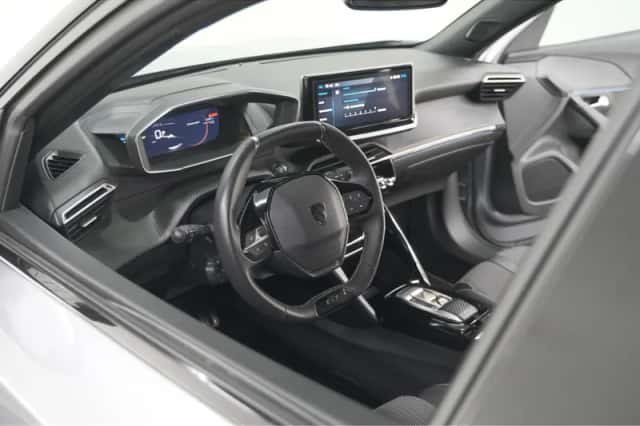Peugeot e-2008 (2025) thumbnail 2