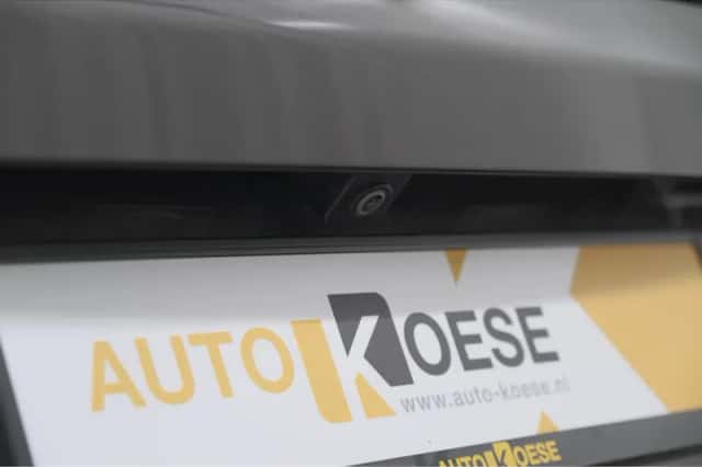 Peugeot 3008 (2021) thumbnail 4