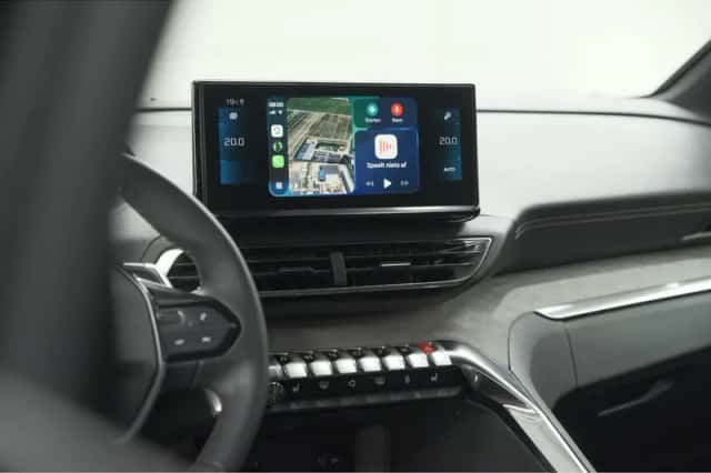 Peugeot 3008 (2024) thumbnail 3