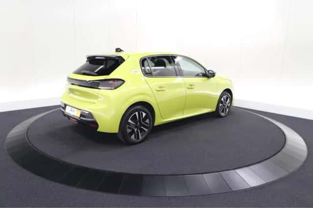 Peugeot e-208 (2024) thumbnail 5