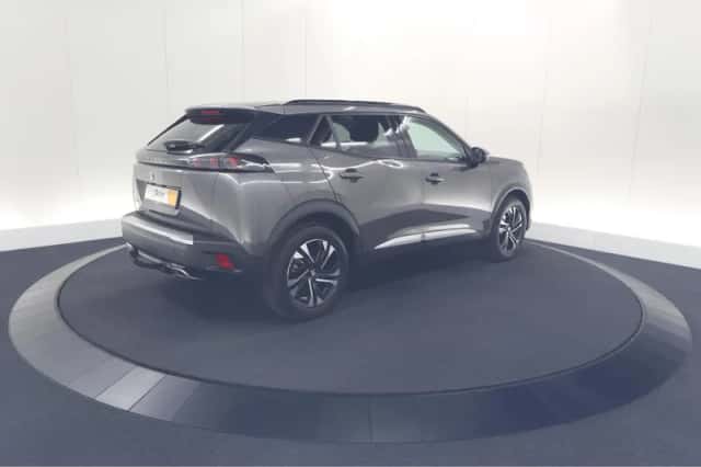 Peugeot 2008 (2022) thumbnail 5