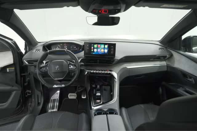 Peugeot 5008 (2023) thumbnail 2