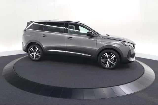 Peugeot 5008 (2023) thumbnail 5