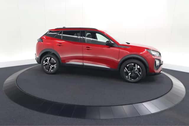 Peugeot 2008 (2024) thumbnail 4