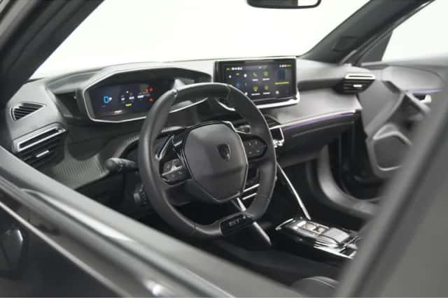Peugeot 2008 (2025) thumbnail 2