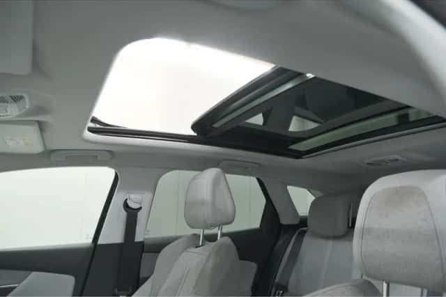 Peugeot 3008 (2019) thumbnail 3