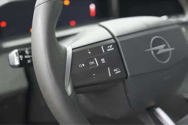 Opel Grandland (2025) thumbnail 3