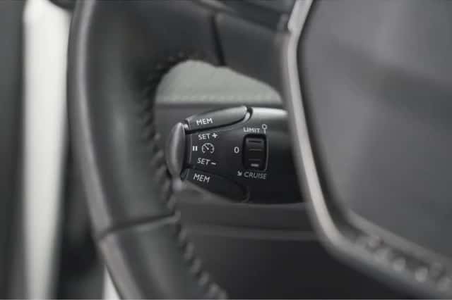 Peugeot 208 (2020) thumbnail 3