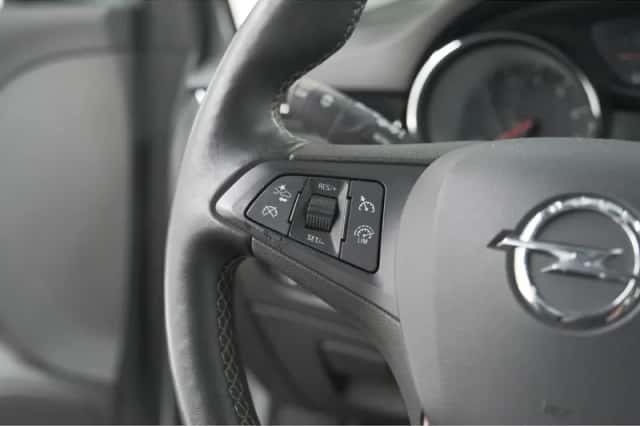 Opel Astra (2018) thumbnail 3