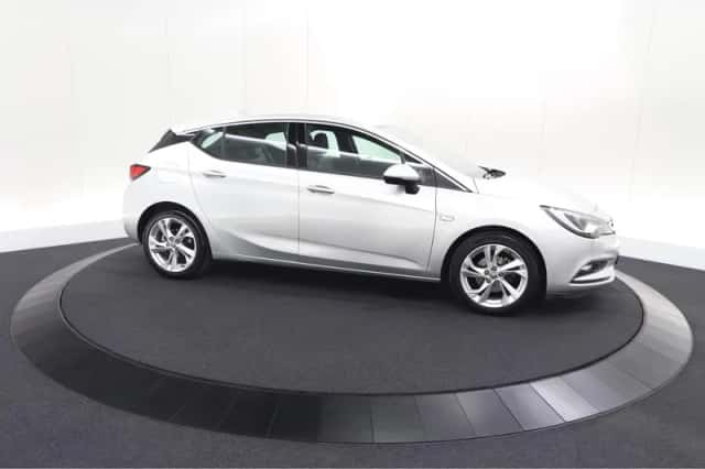 Opel Astra (2018) thumbnail 4