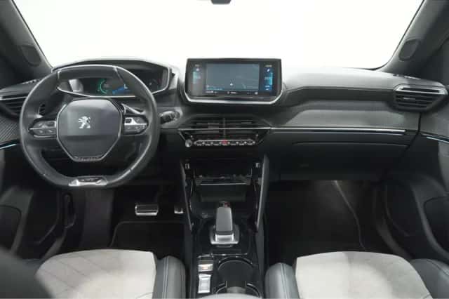 Peugeot e-2008 (2021) thumbnail 2