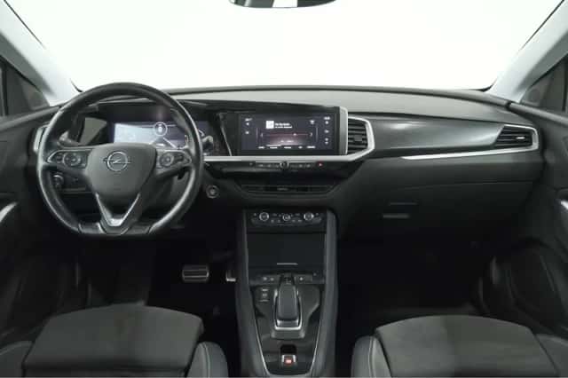Opel Grandland (2023) thumbnail 2