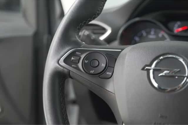 Opel Crossland (2023) thumbnail 3
