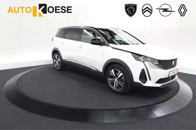 Peugeot 5008 (2023) thumbnail 1