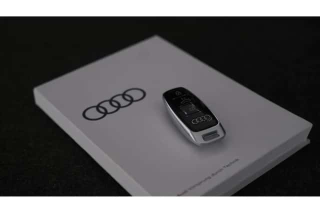 Audi e-tron (2021) thumbnail 11