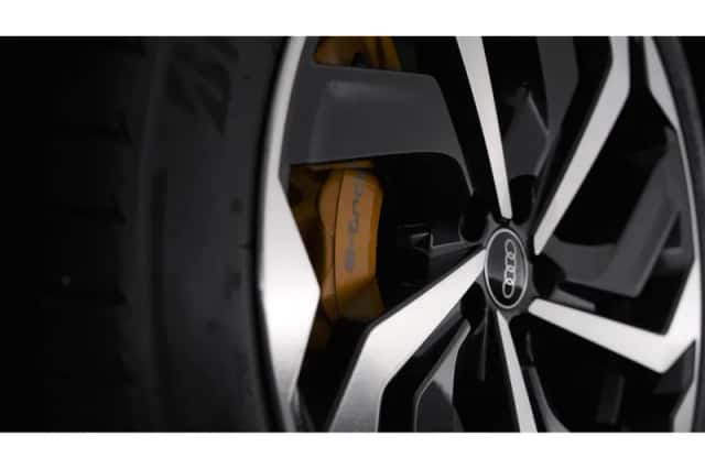 Audi e-tron (2021) thumbnail 3