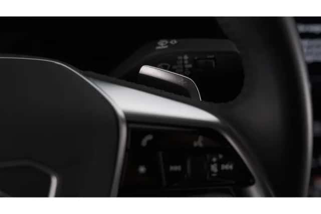 Audi e-tron (2021) thumbnail 33