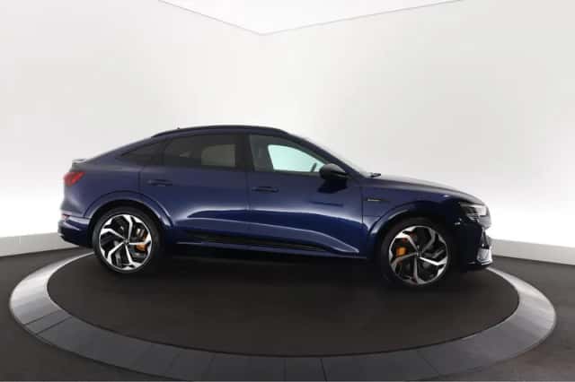 Audi e-tron (2021) thumbnail 5