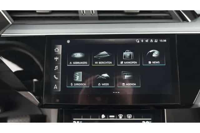 Audi e-tron (2021) thumbnail 41