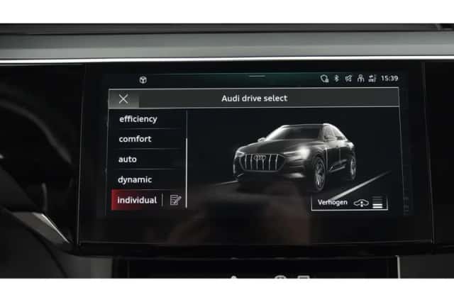 Audi e-tron (2021) thumbnail 47