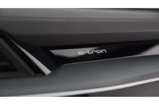 Audi e-tron (2021) thumbnail 48