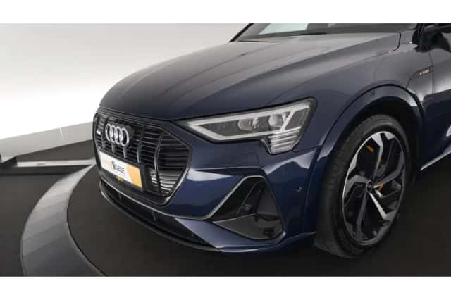Audi e-tron (2021) thumbnail 56
