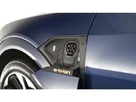 Audi e-tron (2021) thumbnail 57