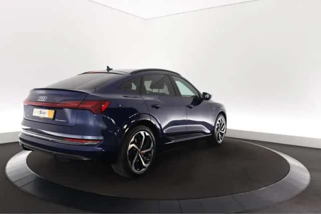 Audi e-tron (2021) thumbnail 7