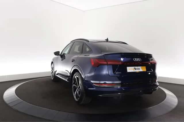 Audi e-tron (2021) thumbnail 9