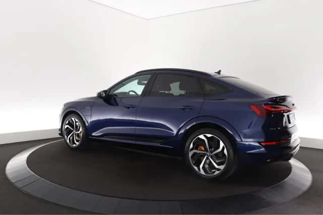 Audi e-tron (2021) thumbnail 10