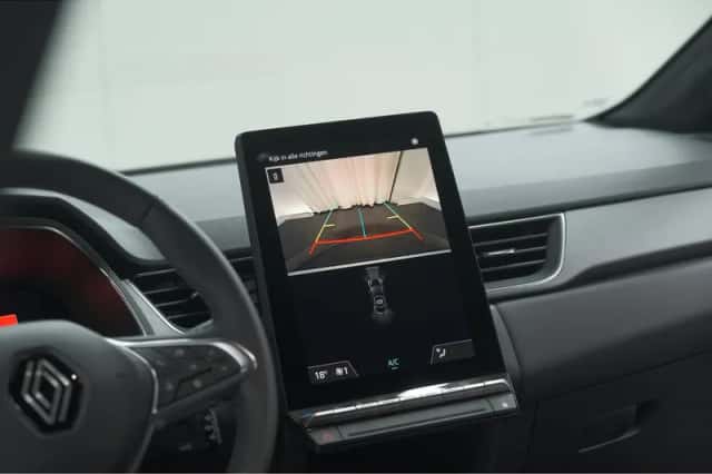 Renault Captur (2024) thumbnail 12