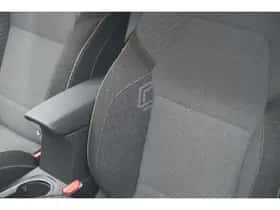Renault Captur (2024) thumbnail 25