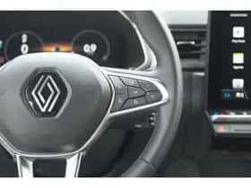 Renault Captur (2024) thumbnail 31