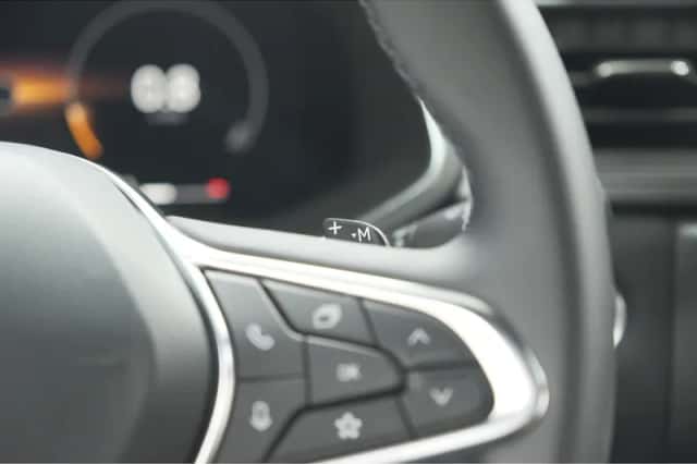 Renault Captur (2024) thumbnail 33
