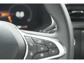 Renault Captur (2024) thumbnail 33