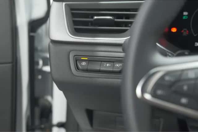 Renault Captur (2024) thumbnail 37