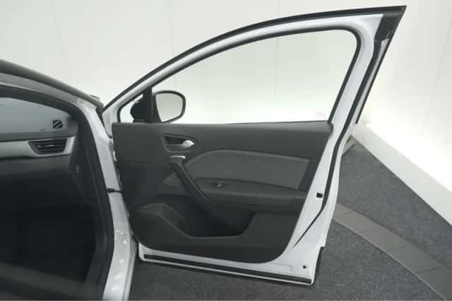 Renault Captur (2024) thumbnail 61