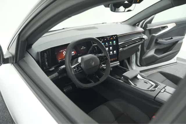 Renault Austral (2025) thumbnail 2