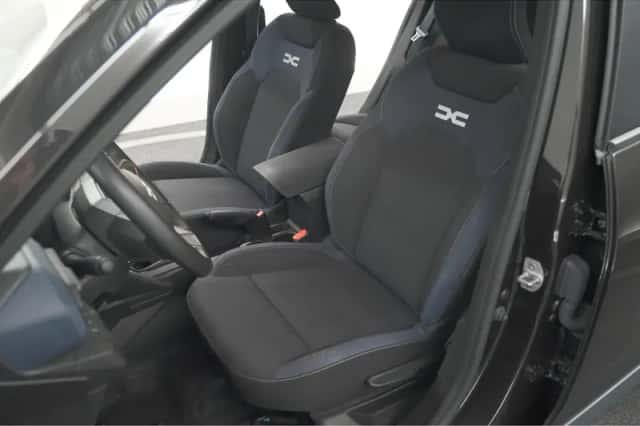 Dacia Duster (2025) thumbnail 24