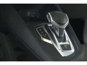 Renault Captur (2021) thumbnail 38