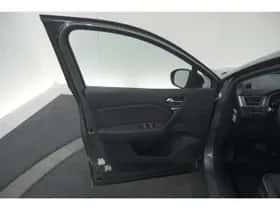 Renault Captur (2021) thumbnail 69