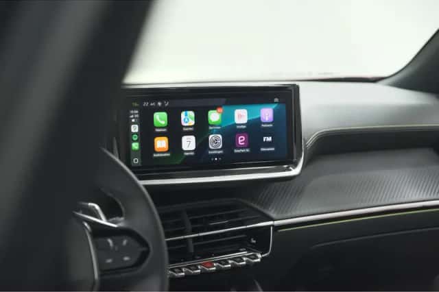 Peugeot 2008 (2024) thumbnail 3