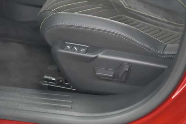 Peugeot 2008 (2024) thumbnail 30