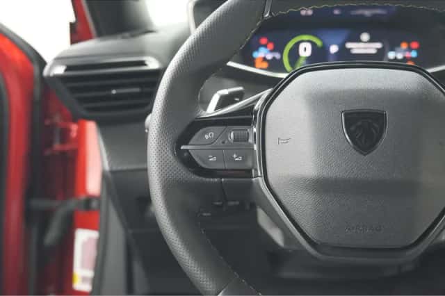 Peugeot 2008 (2024) thumbnail 35