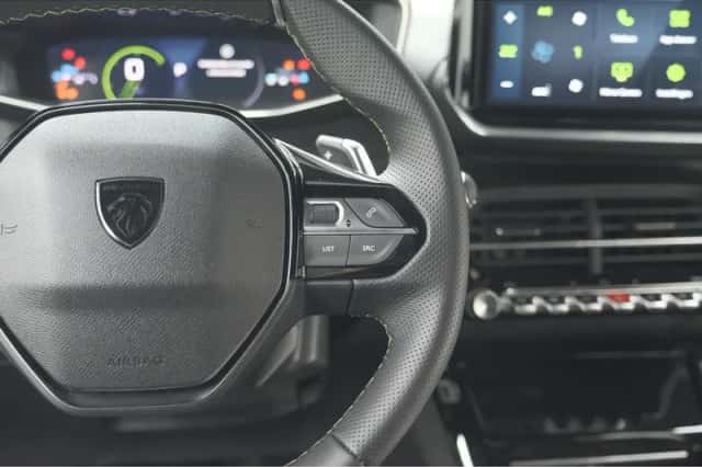 Peugeot 2008 (2024) thumbnail 36