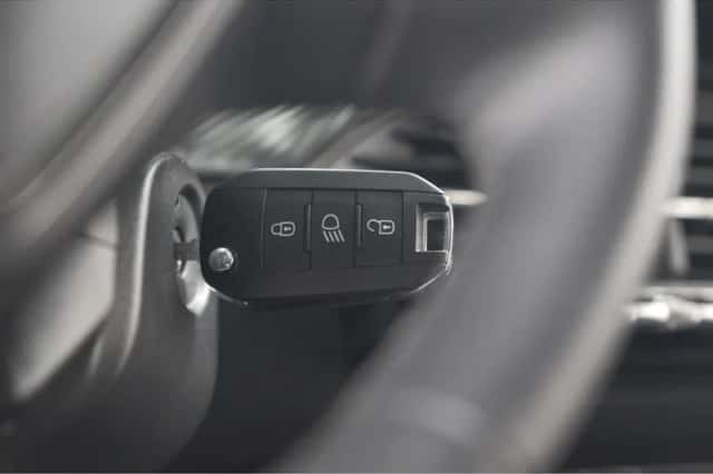 Peugeot 2008 (2023) thumbnail 13