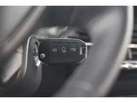 Peugeot 2008 (2023) thumbnail 13