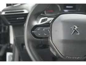 Peugeot 2008 (2023) thumbnail 29